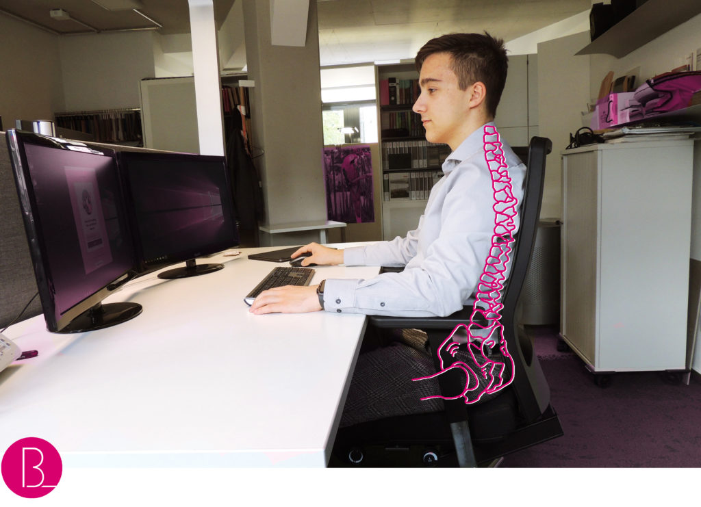 ist stehen gesünder als sitzen bild 1 büroland junge sitzt am schreibtisch von büroland